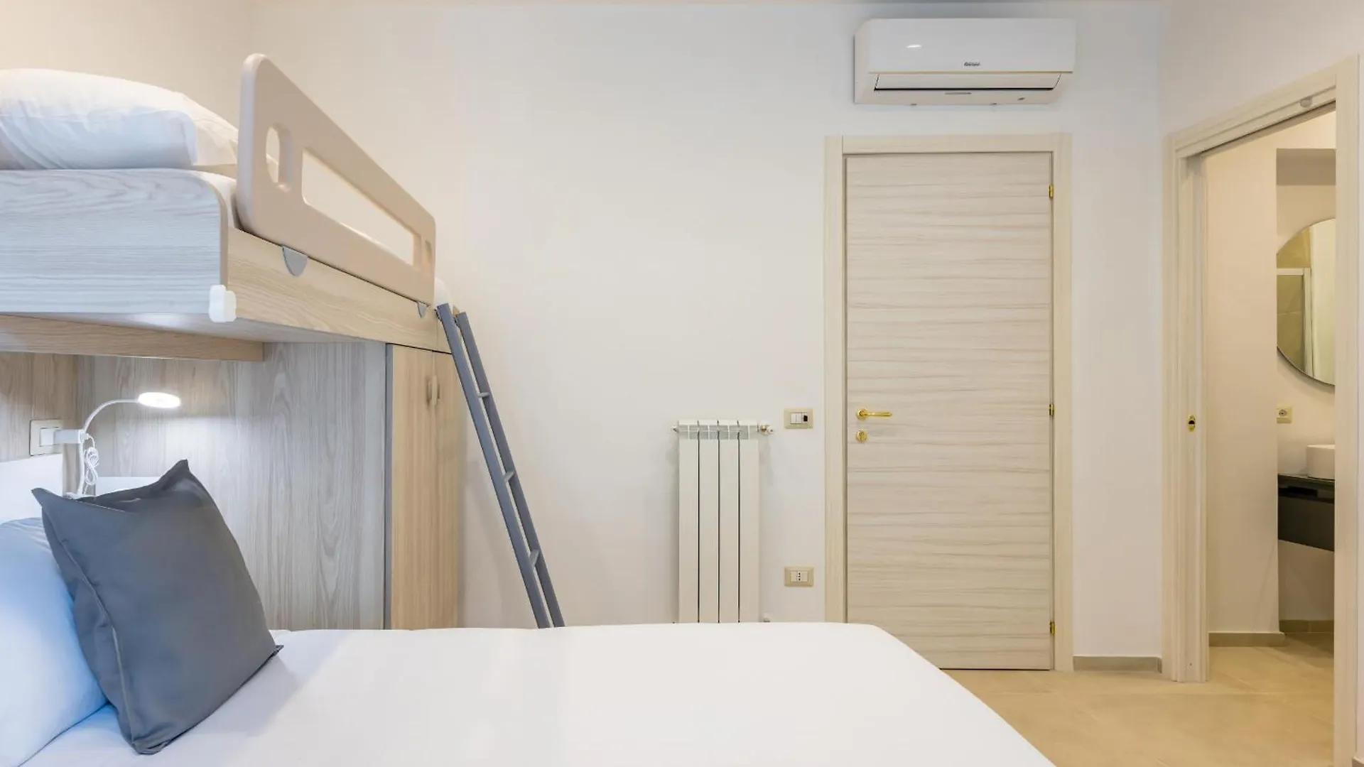 Guest house Montesanto View Rooms By Wonderful Italy Naples Italy